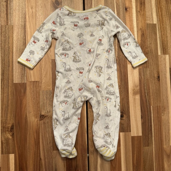 Disney baby Winnie the Pooh gray and yellow button pajama one piece 3-6 month - Picture 4 of 5